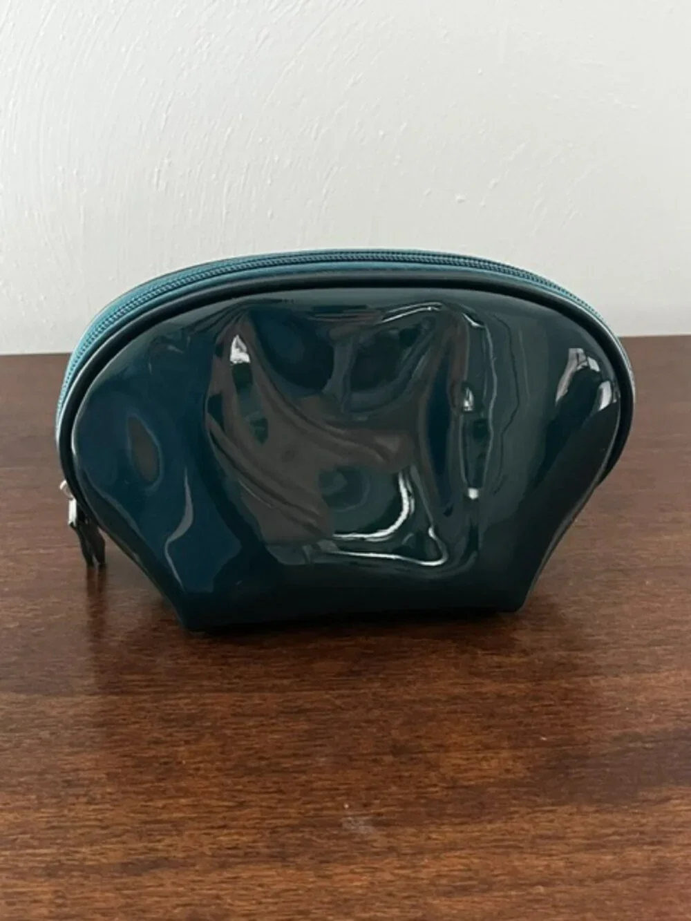 La Mer Glossy Teal Cosmetic Bag Zip Top